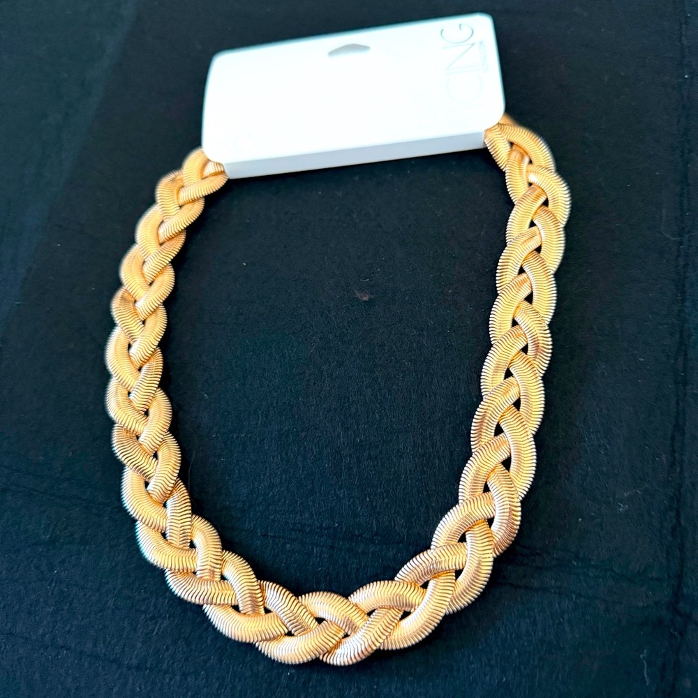 Icing necklace